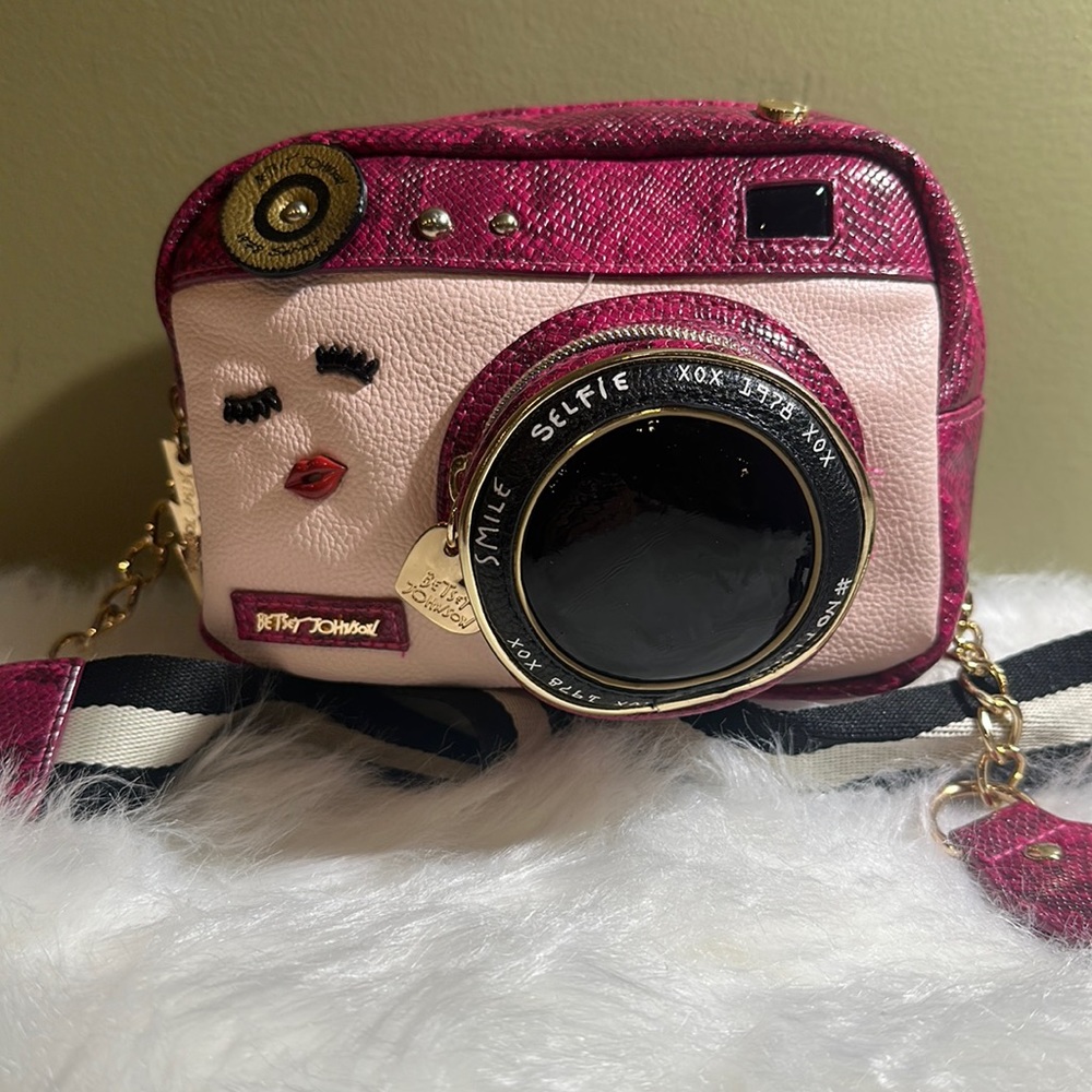 Betsey Johnson Fuchsia Camera Selfie Crossbody Purse